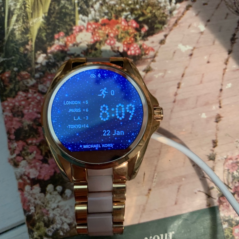 Women’s Michael Kor’s smart watch